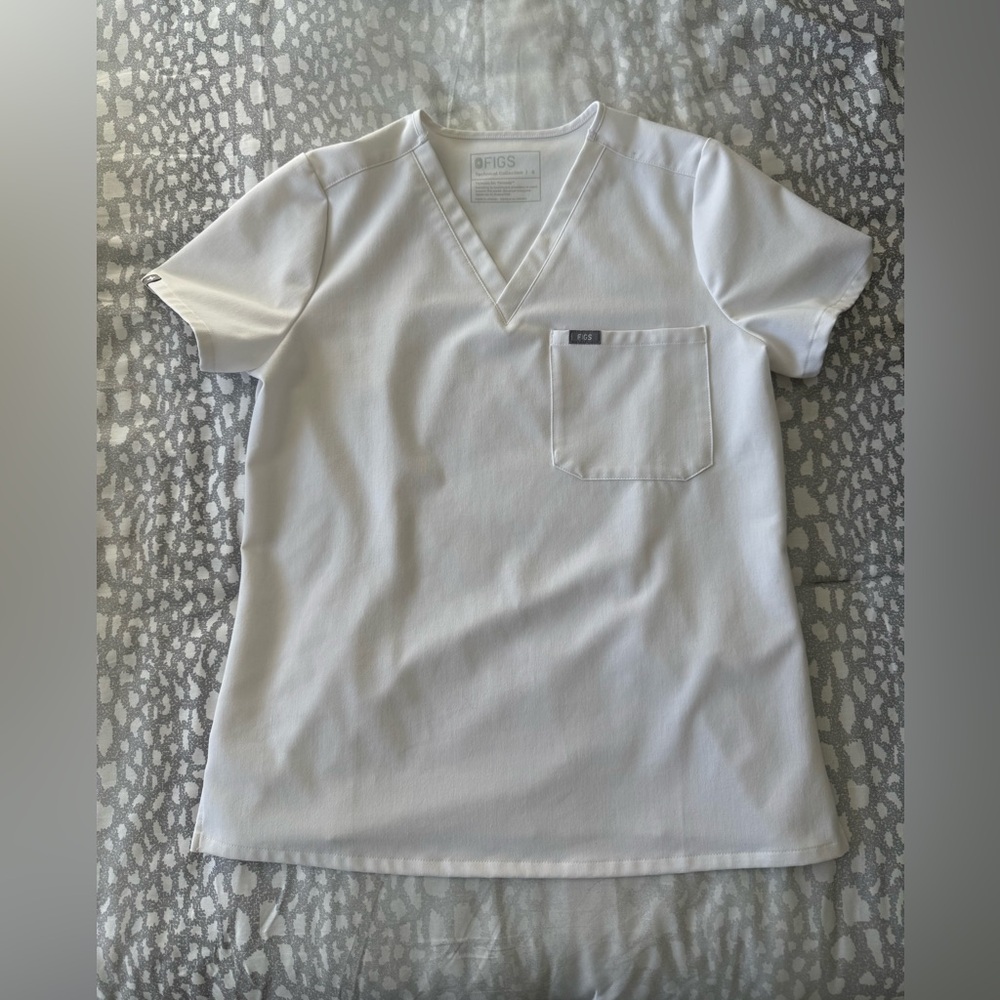 Women’s Small Catarina Figs Scrub Top